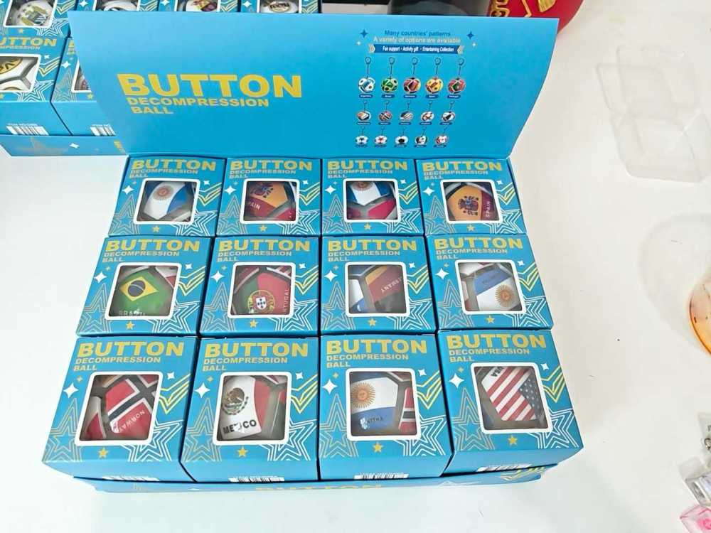 Wholesale of Cross-Border Soccer-Themed Stress Relief Button Balls, Hand and Fingertip Stress Relief - MOQ 864