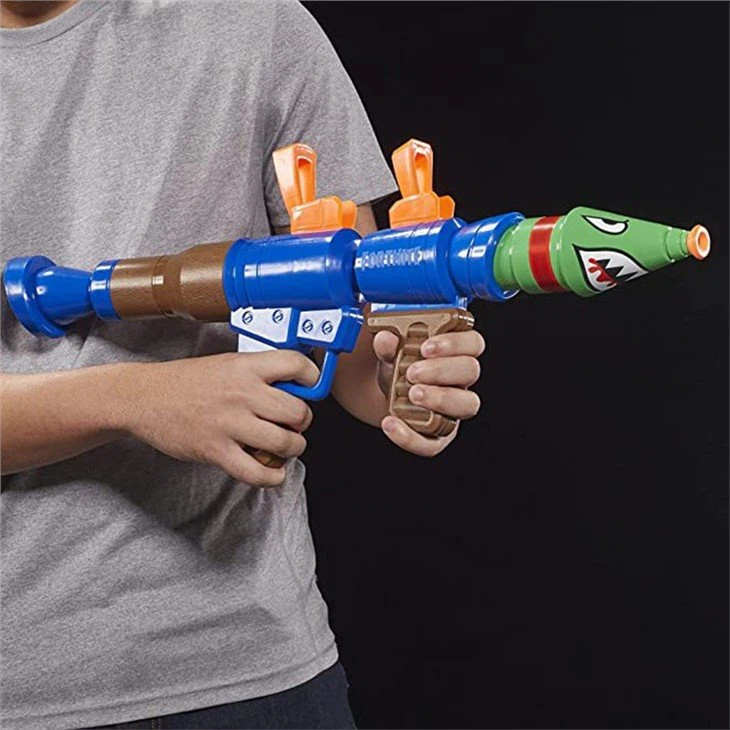 Super Soaker Water Gun for Adults view 4