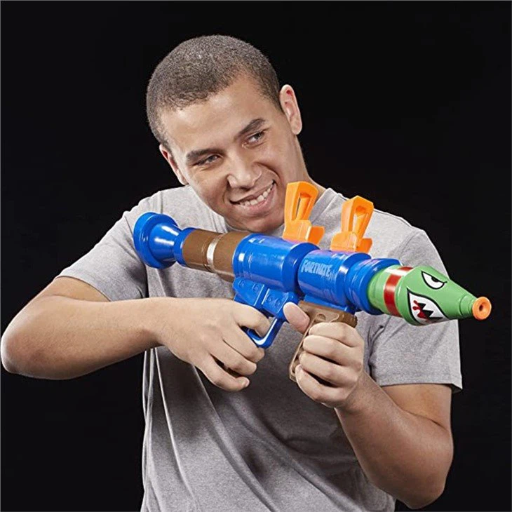 Super Soaker Water Gun for Adults view 2